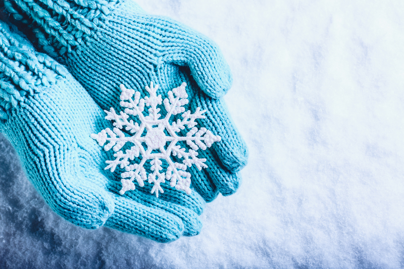 blue mittens with snowflake
